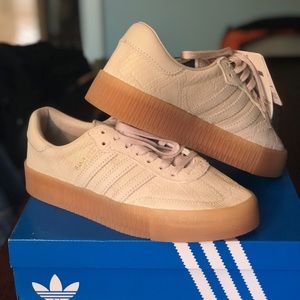 Adidas Samba Rose - size 7 (BRAND NEW)